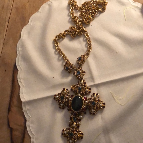 Gold cross - Picture 2 of 4